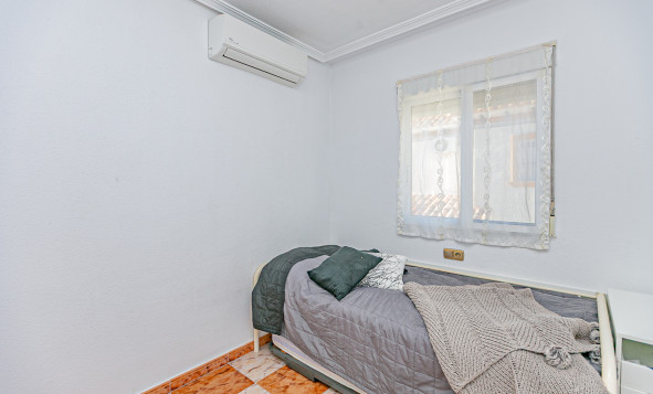 Resale - 4. Semi-detached villa - Playa Flamenca - Costa Blanca South