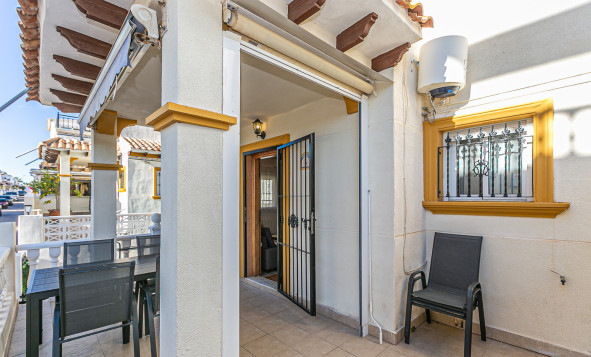 Resale - 4. Semi-detached villa - Playa Flamenca - Costa Blanca South