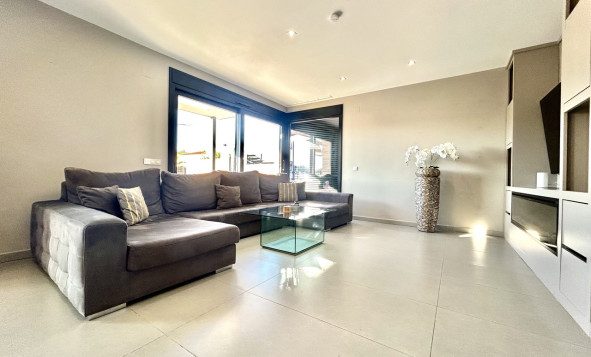 Reventa - 3. Casa indepiende - Los Balcones - Costa Blanca Sur