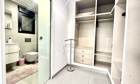 Reventa - 3. Casa indepiende - Los Balcones - Costa Blanca Sur