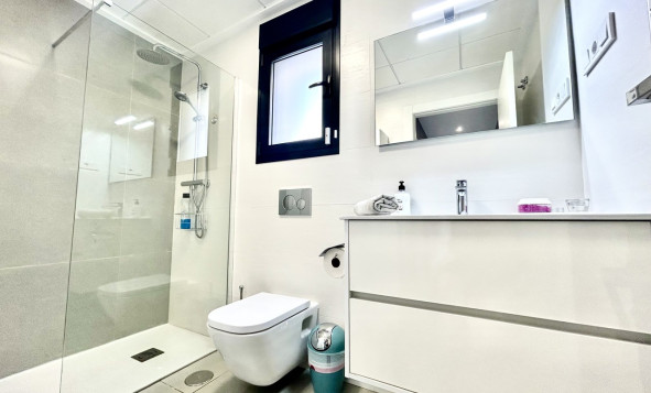 Reventa - 3. Casa indepiende - Los Balcones - Costa Blanca Sur