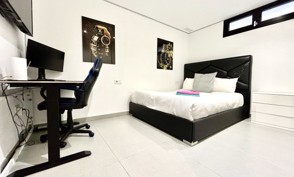 Reventa - 3. Casa indepiende - Los Balcones - Costa Blanca Sur