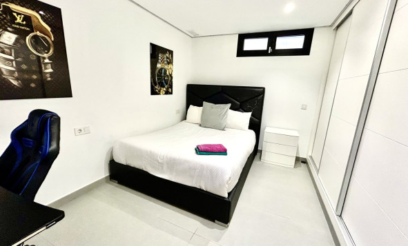 Reventa - 3. Casa indepiende - Los Balcones - Costa Blanca Sur