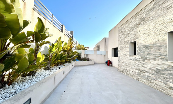 Reventa - 3. Casa indepiende - Los Balcones - Costa Blanca Sur