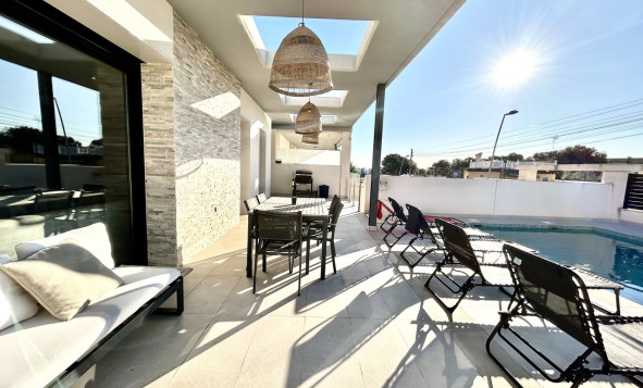 Reventa - 3. Casa indepiende - Los Balcones - Costa Blanca Sur