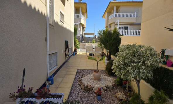 Resale - 4. Semi-detached villa - Benijófar - Costa Blanca South