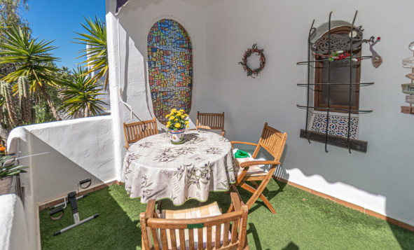 Resale - 4. Semi-detached villa - Villamartin - Costa Blanca South