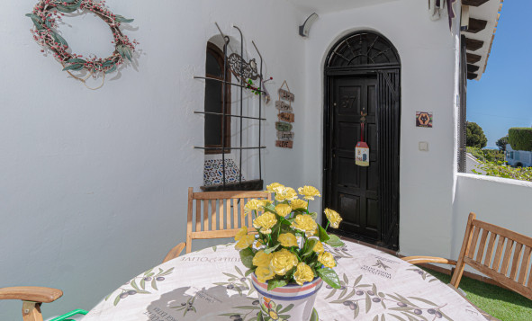 Resale - 4. Semi-detached villa - Villamartin - Costa Blanca South