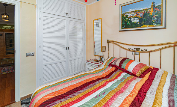 Resale - 4. Semi-detached villa - Villamartin - Costa Blanca South