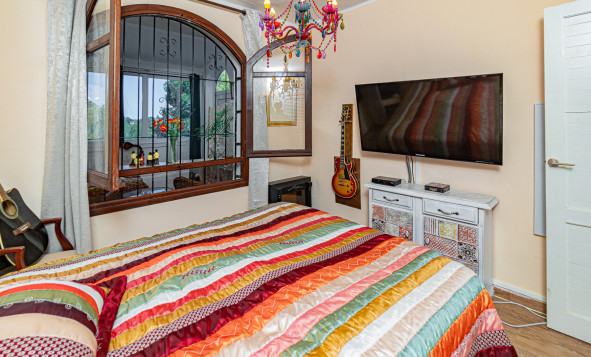 Resale - 4. Semi-detached villa - Villamartin - Costa Blanca South