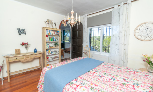 Resale - 4. Semi-detached villa - Villamartin - Costa Blanca South