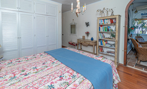 Resale - 4. Semi-detached villa - Villamartin - Costa Blanca South