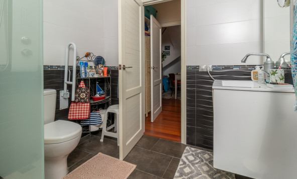 Resale - 4. Semi-detached villa - Villamartin - Costa Blanca South