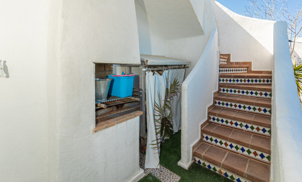 Resale - 4. Semi-detached villa - Villamartin - Costa Blanca South