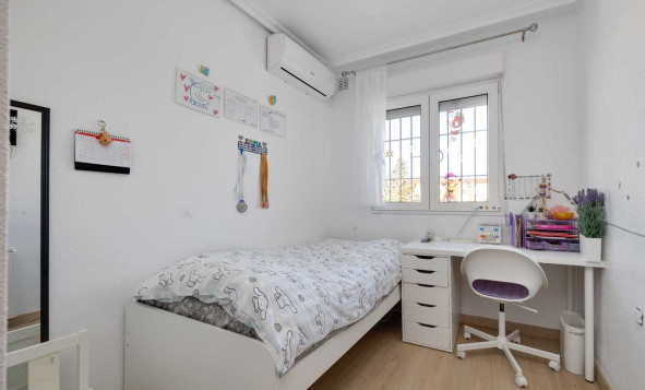 Reventa - 2. Chalet adosado - Torrevieja - Costa Blanca Sur