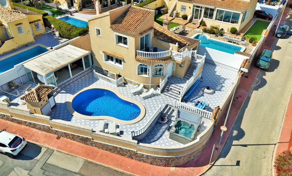 Resale - 3. Detached house - Villamartin - Costa Blanca South