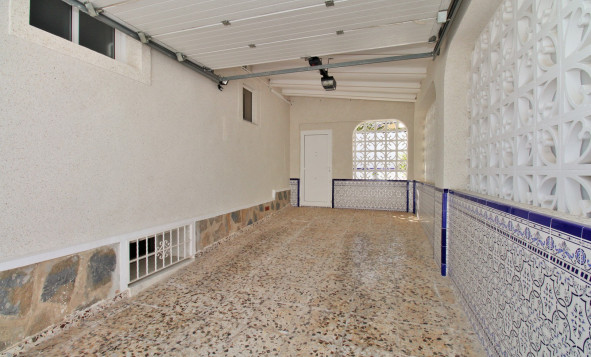 Resale - 3. Detached house - Villamartin - Costa Blanca South