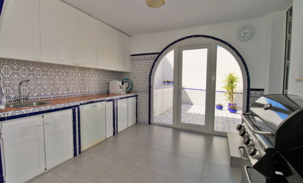 Resale - 3. Detached house - Villamartin - Costa Blanca South