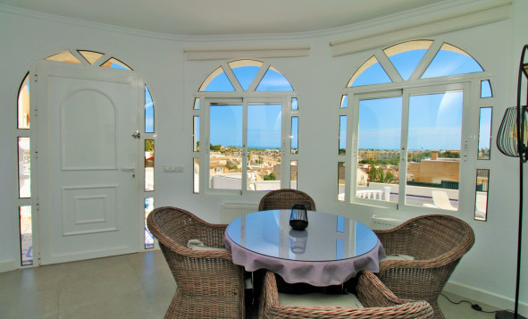 Resale - 3. Detached house - Villamartin - Costa Blanca South