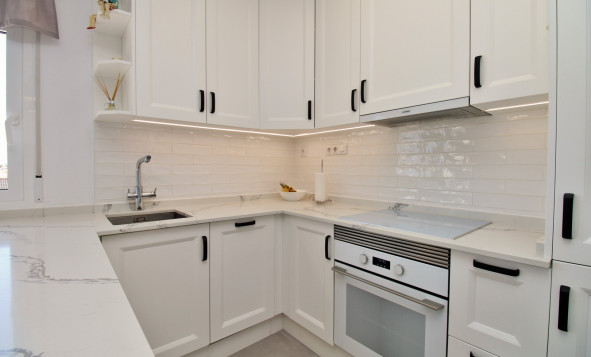 Resale - 3. Detached house - Villamartin - Costa Blanca South