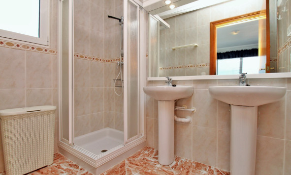 Resale - 3. Detached house - Villamartin - Costa Blanca South