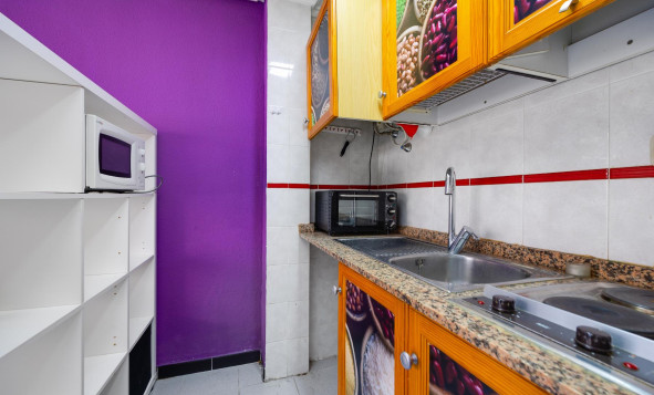 Resale - 1. Apartment / flat - Torrevieja - Playa de Los Locos-Curva del Palangre