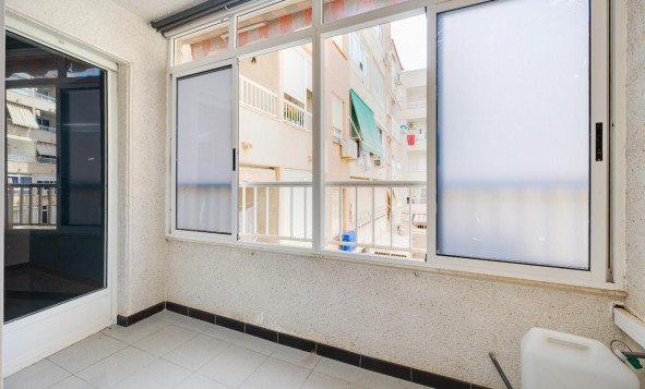 Resale - 1. Apartment / flat - Torrevieja - Playa de Los Locos-Curva del Palangre