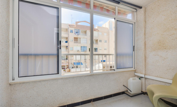 Resale - 1. Apartment / flat - Torrevieja - Playa de Los Locos-Curva del Palangre