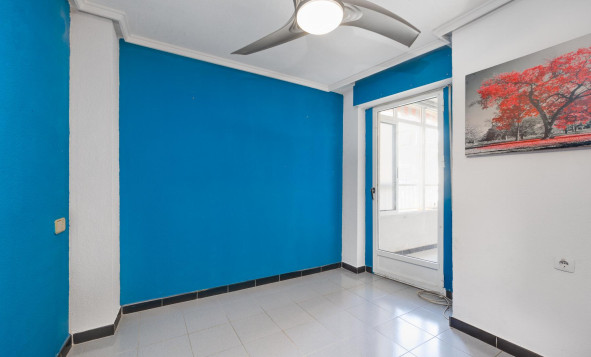 Resale - 1. Apartment / flat - Torrevieja - Playa de Los Locos-Curva del Palangre