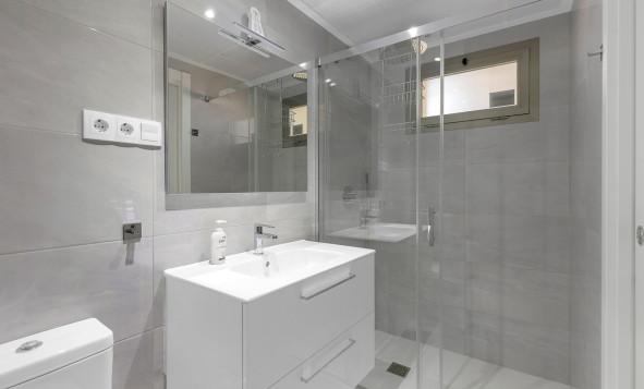 Reventa - 1. Apartamento / piso - Orihuela Costa - Costa Blanca Sur