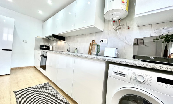 Reventa - 1. Apartamento / piso - Villamartin - Costa Blanca Sur