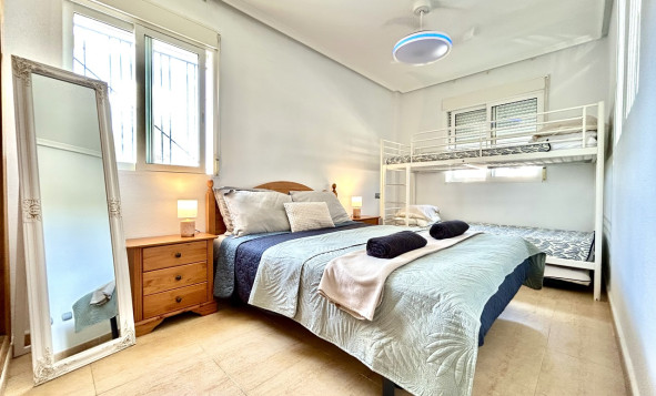 Reventa - 1. Apartamento / piso - Villamartin - Costa Blanca Sur