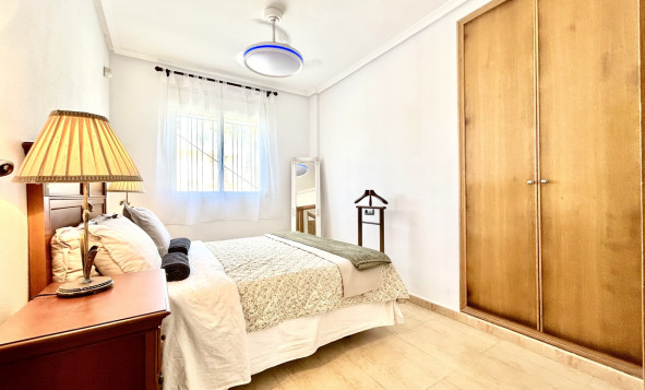 Reventa - 1. Apartamento / piso - Villamartin - Costa Blanca Sur