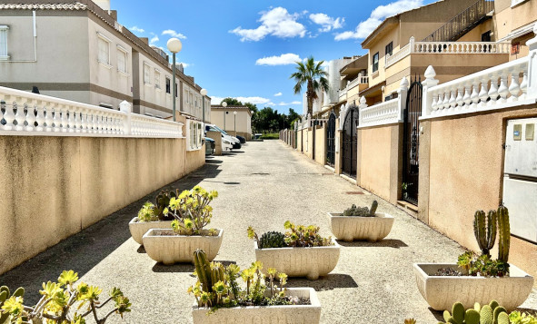 Reventa - 1. Apartamento / piso - Villamartin - Costa Blanca Sur