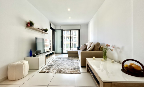 Reventa - 1. Apartamento / piso - Villamartin - Costa Blanca Sur