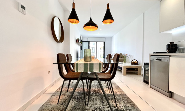 Reventa - 1. Apartamento / piso - Villamartin - Costa Blanca Sur