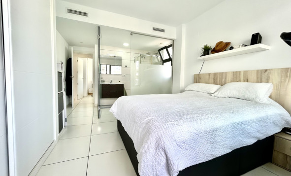 Reventa - 1. Apartamento / piso - Villamartin - Costa Blanca Sur