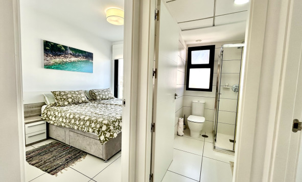 Reventa - 1. Apartamento / piso - Villamartin - Costa Blanca Sur