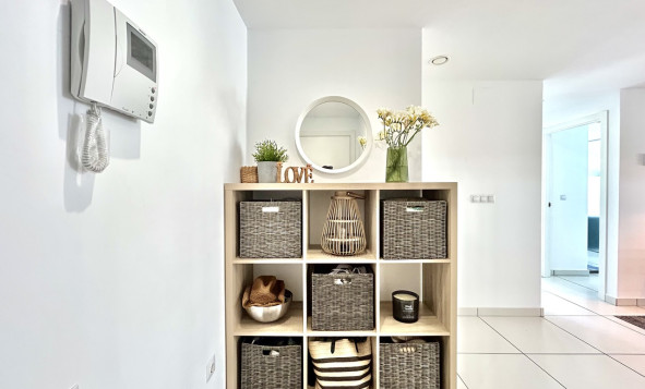 Reventa - 1. Apartamento / piso - Villamartin - Costa Blanca Sur