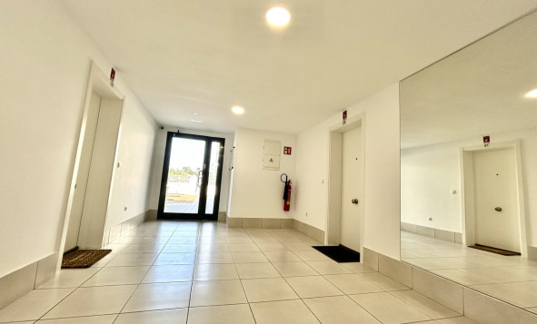 Reventa - 1. Apartamento / piso - Villamartin - Costa Blanca Sur