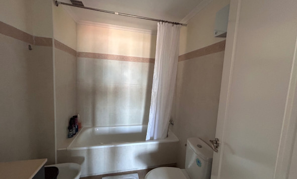 Reventa - 1. Apartamento / piso - Jacarilla - Costa Blanca Sur