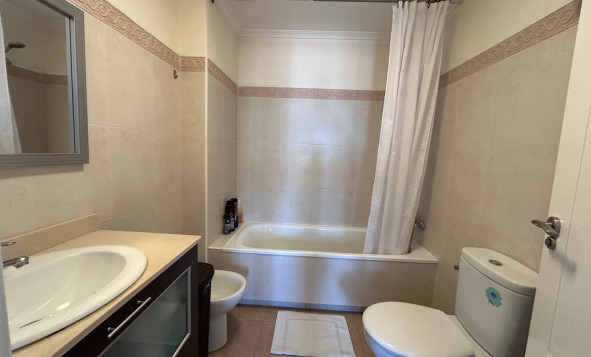 Reventa - 1. Apartamento / piso - Jacarilla - Costa Blanca Sur