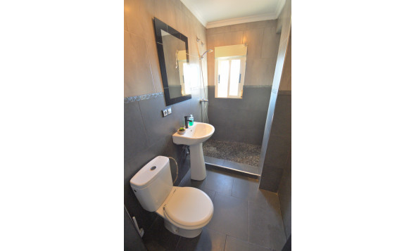 Resale - 1. Apartment / flat - Daya Nueva - Costa Blanca South