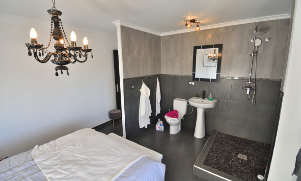 Resale - 1. Apartment / flat - Daya Nueva - Costa Blanca South