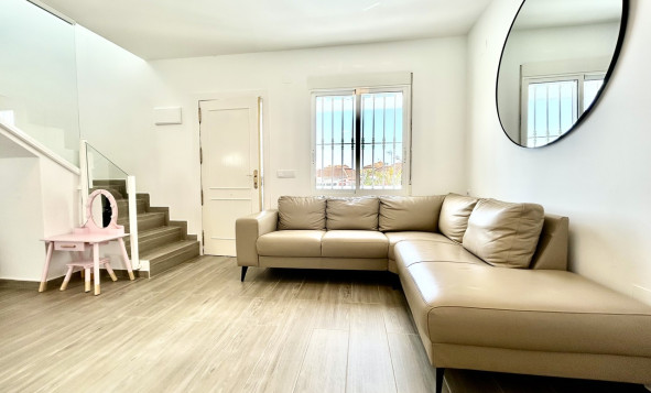 Resale - 3. Detached house - Villamartin - Costa Blanca South