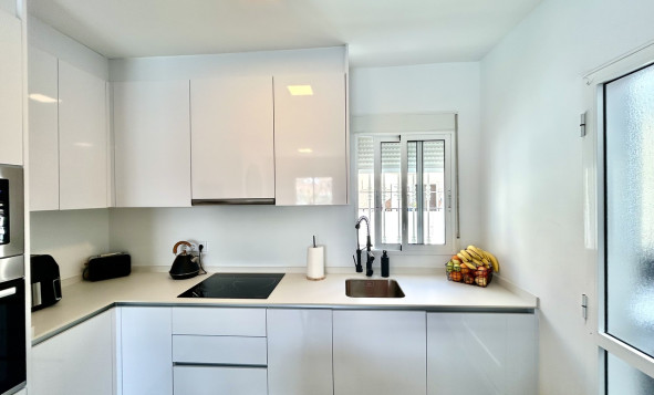 Resale - 3. Detached house - Villamartin - Costa Blanca South