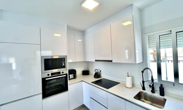 Resale - 3. Detached house - Villamartin - Costa Blanca South