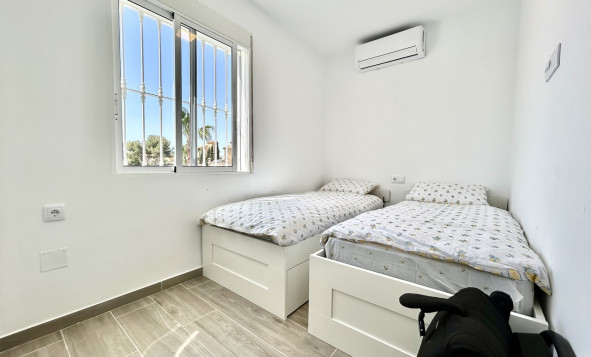 Resale - 3. Detached house - Villamartin - Costa Blanca South