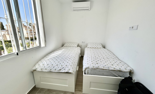 Resale - 3. Detached house - Villamartin - Costa Blanca South