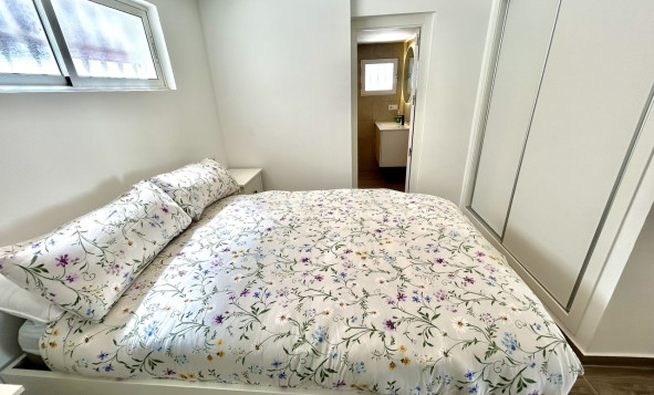 Resale - 3. Detached house - Villamartin - Costa Blanca South